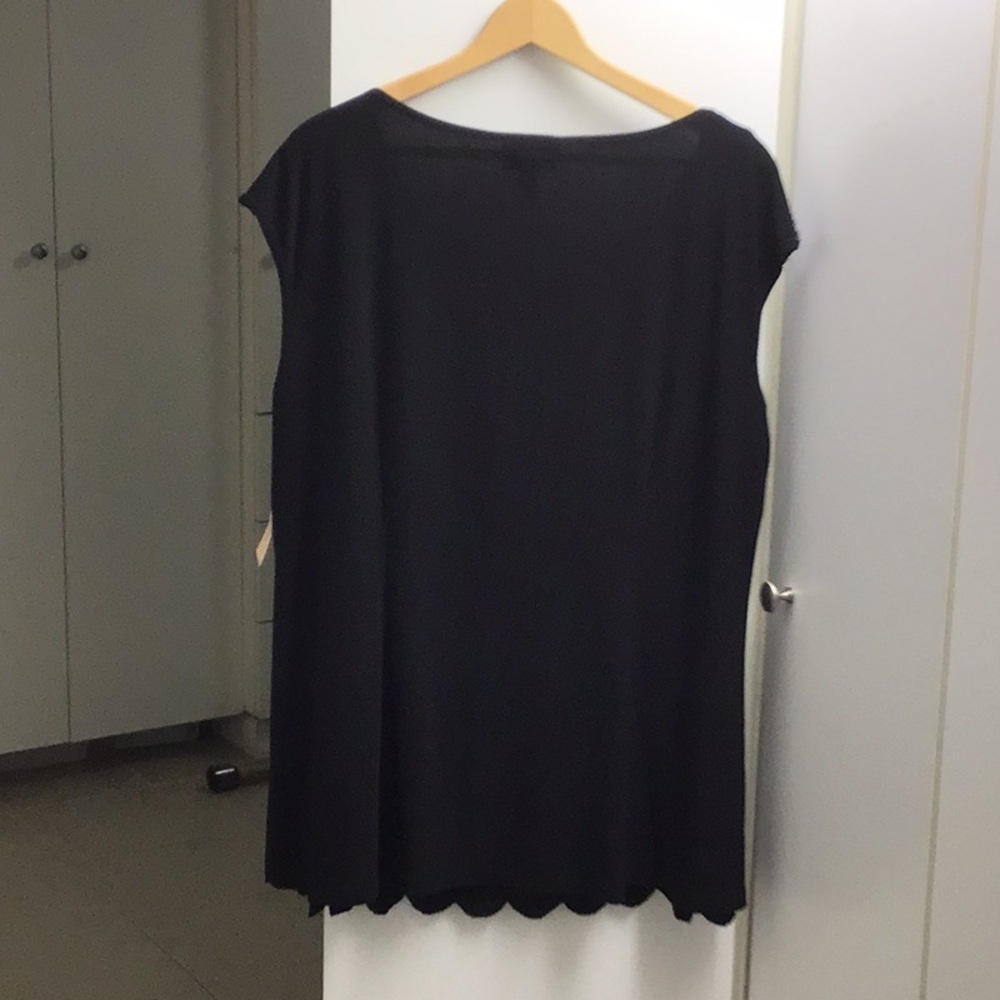 Woman’s blouse from dress barn with sequins. - Picture 11 of 15